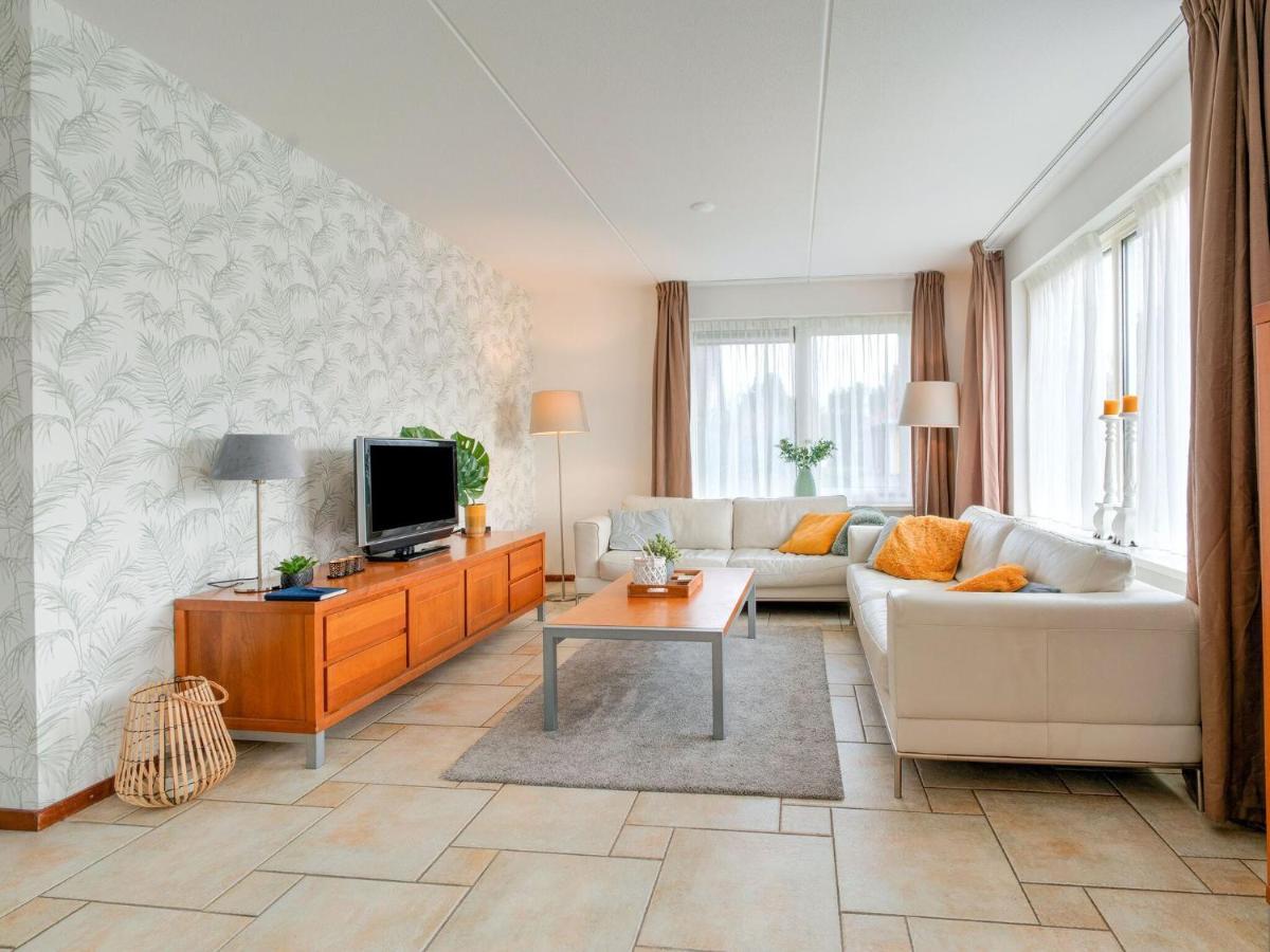 Captivating Holiday Home In Zeewolde Near Forest Esterno foto