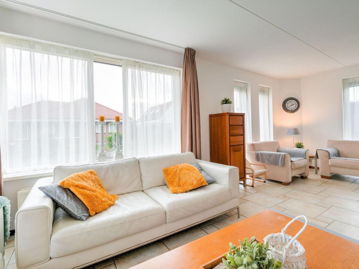 Captivating Holiday Home In Zeewolde Near Forest Esterno foto